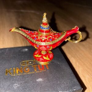 Vintage Genie djinn Lamp Cloisonne Trinket Box box says king tut gold red